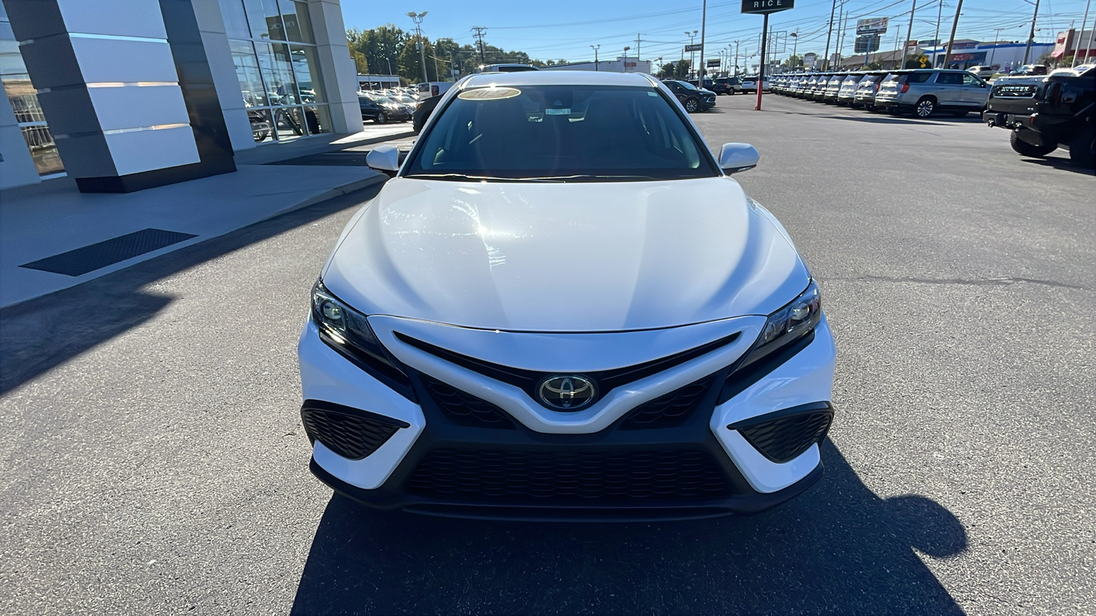 2024 Toyota Camry SE 9