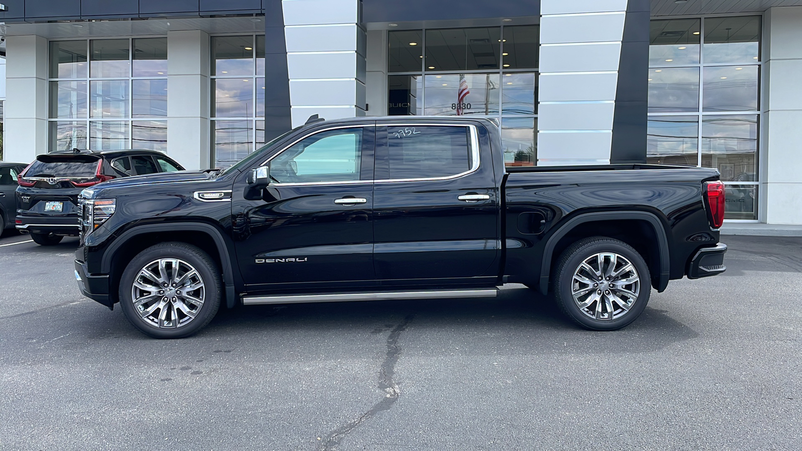 2023 GMC Sierra 1500 Denali 2