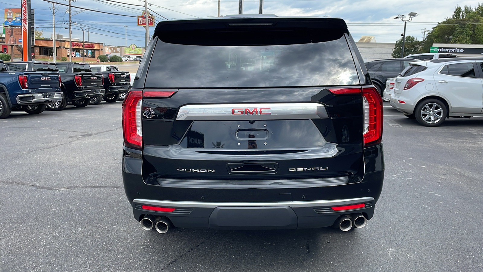 2023 GMC Yukon XL Denali 4