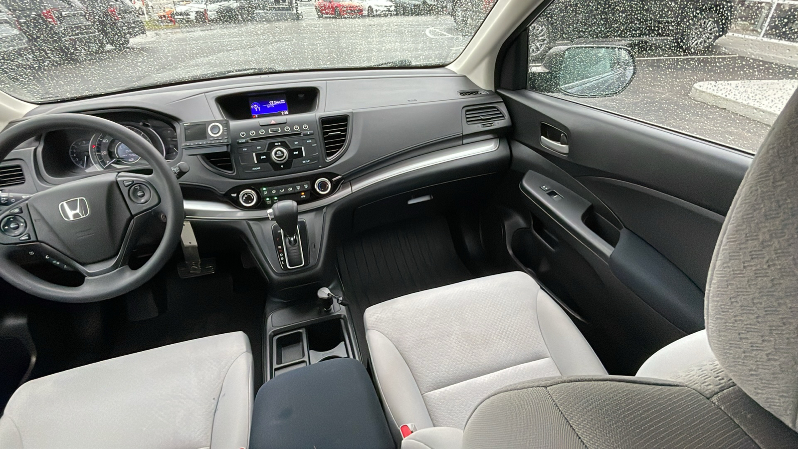 2015 Honda CR-V LX 28