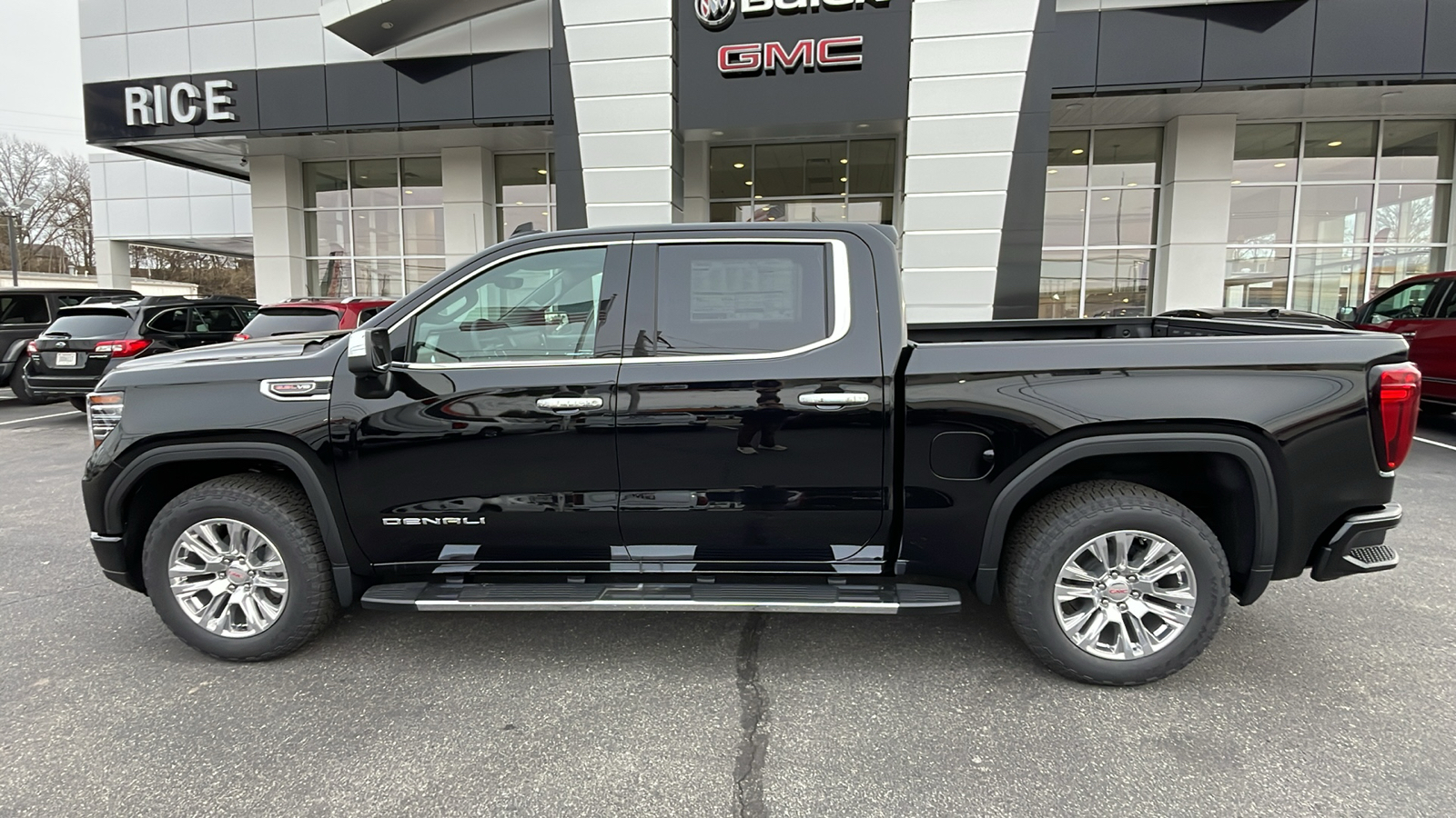 2024 GMC Sierra 1500 Denali 2