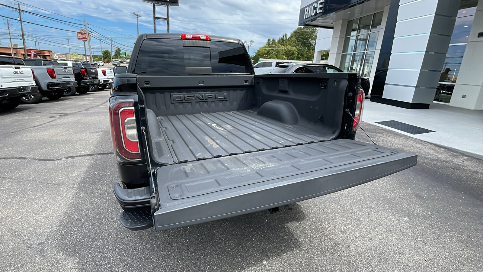 2017 GMC Sierra 1500 Denali 5