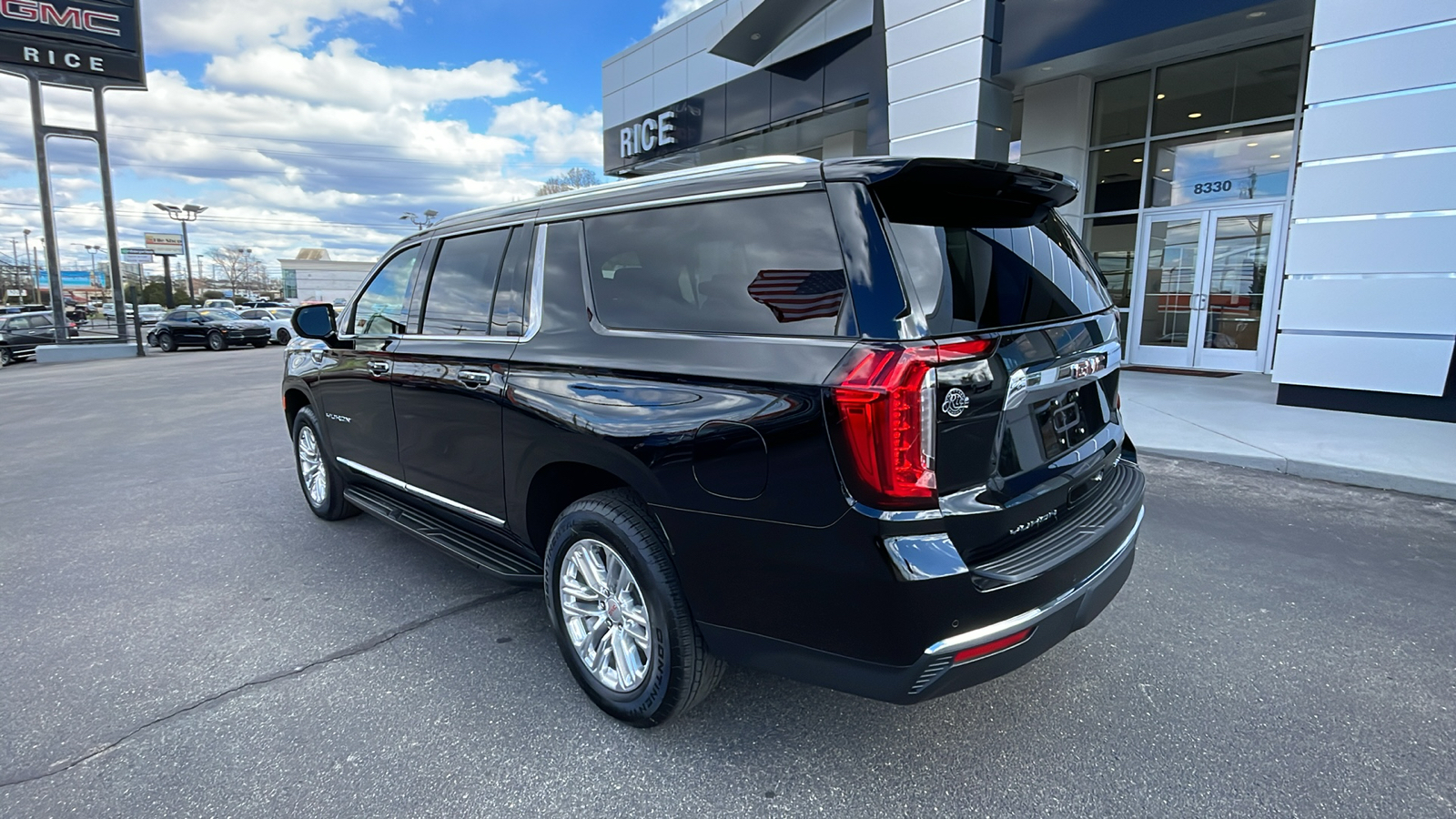 2024 GMC Yukon XL SLT 3