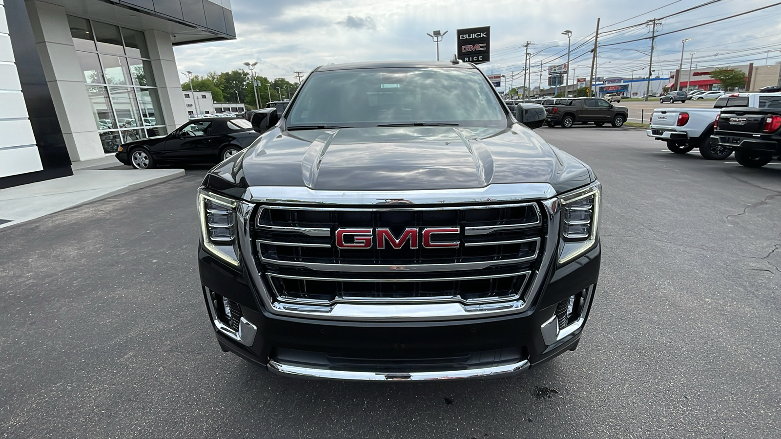 2024 GMC Yukon SLT 9