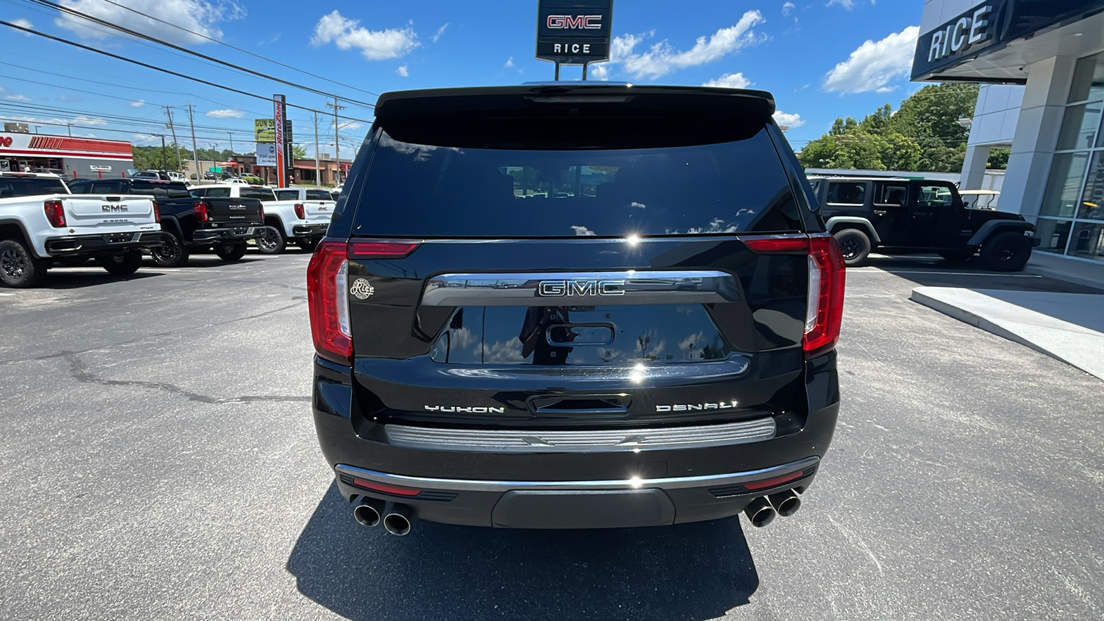 2023 GMC Yukon Denali Ultimate 4