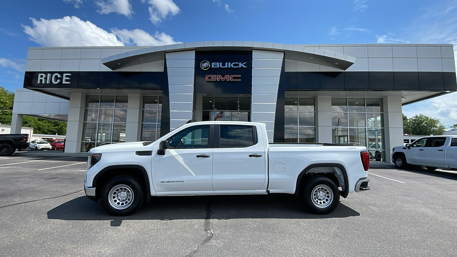 2024 GMC Sierra 1500 Pro 1