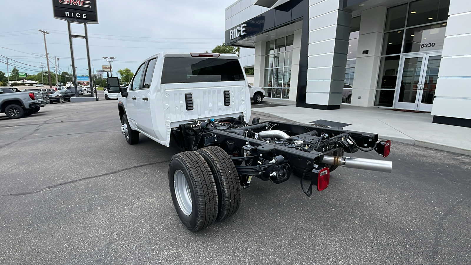 2024 GMC Sierra 3500HD Pro 3