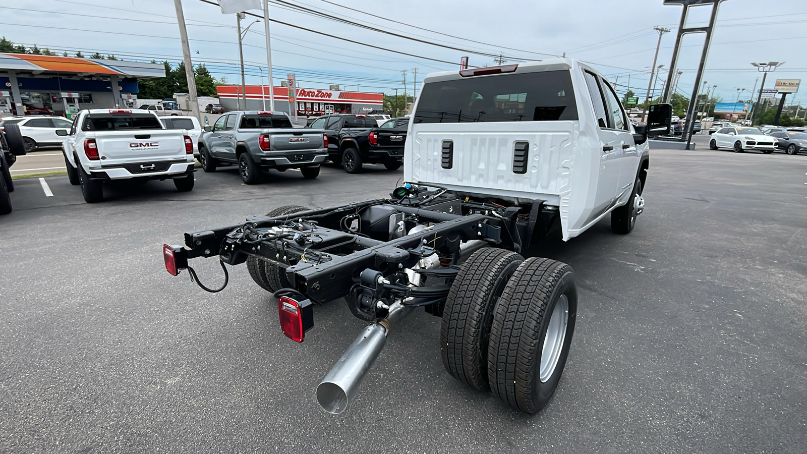 2024 GMC Sierra 3500HD Pro 5