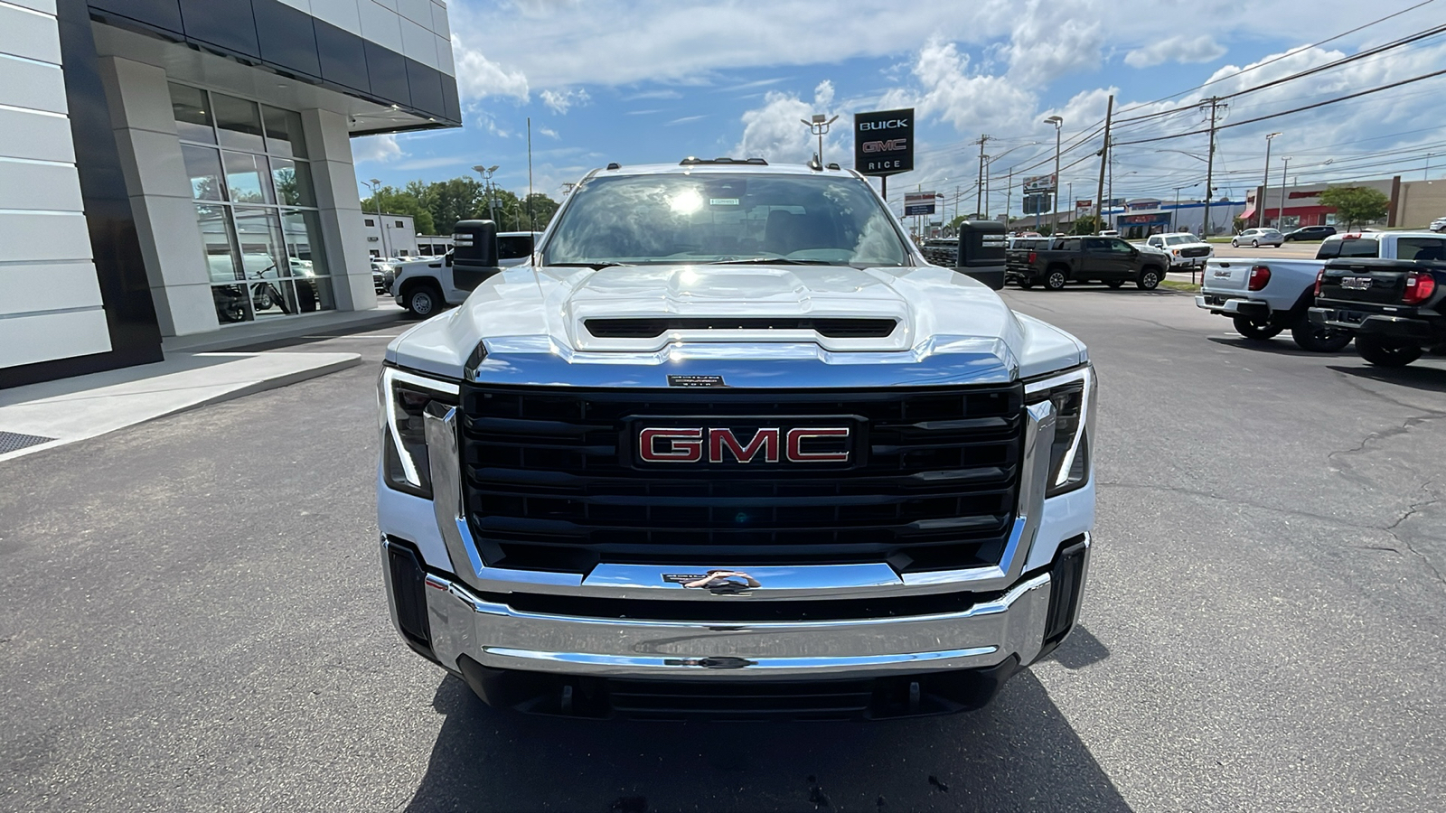 2024 GMC Sierra 3500HD Pro 9