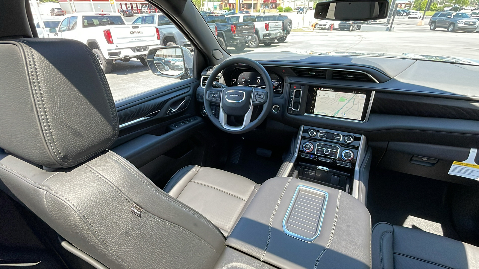 2024 GMC Yukon XL Denali 28