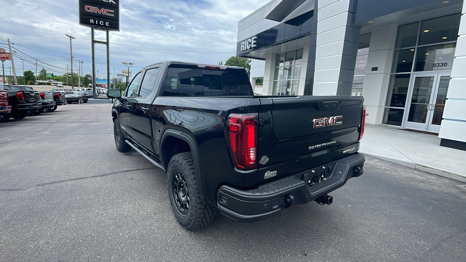 2024 GMC Sierra 1500 AT4X 3