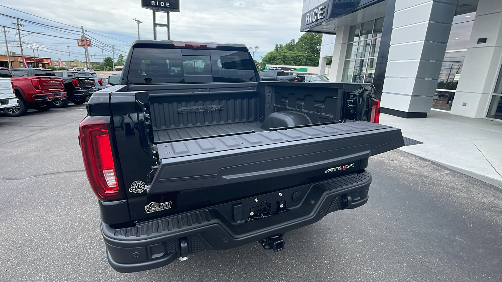 2024 GMC Sierra 1500 AT4X 5