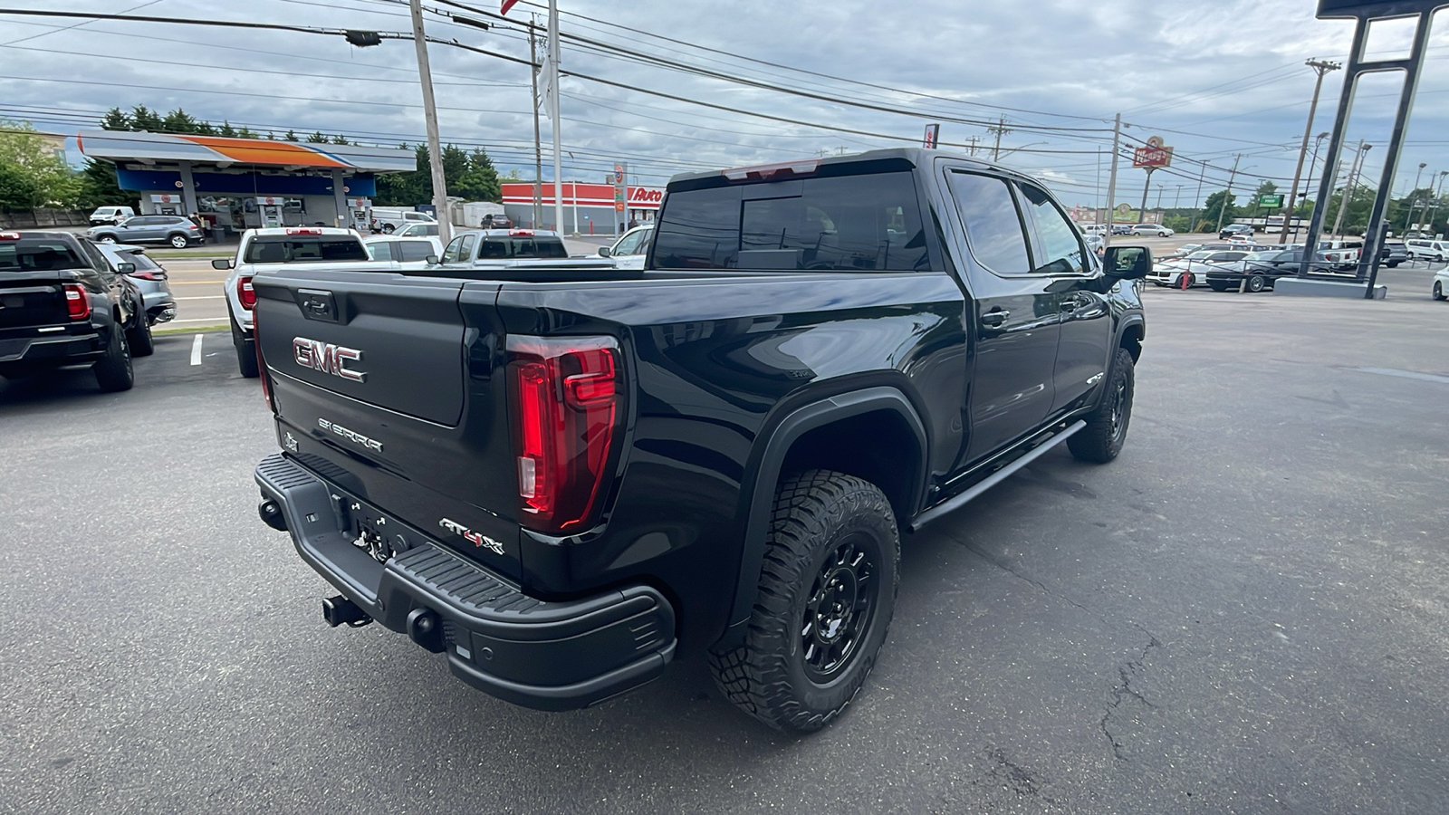 2024 GMC Sierra 1500 AT4X 7