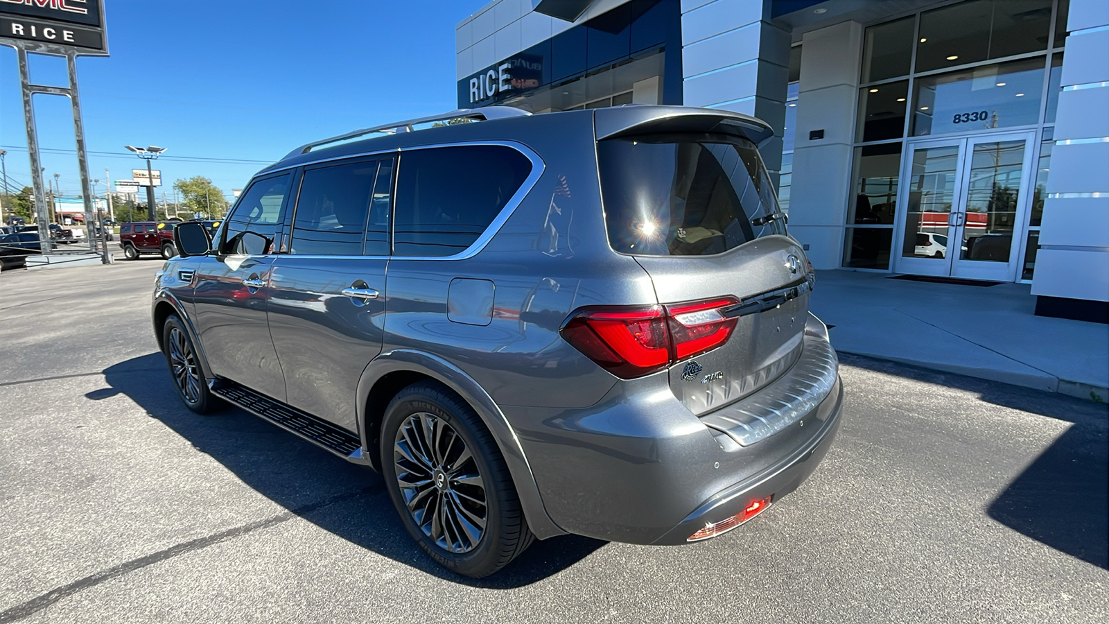 2021 INFINITI QX80 Premium Select 3