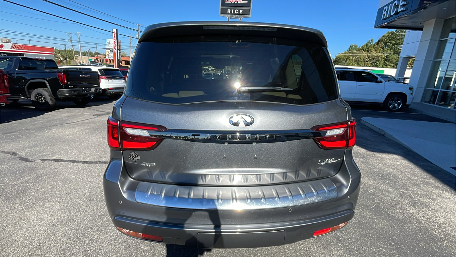 2021 INFINITI QX80 Premium Select 4