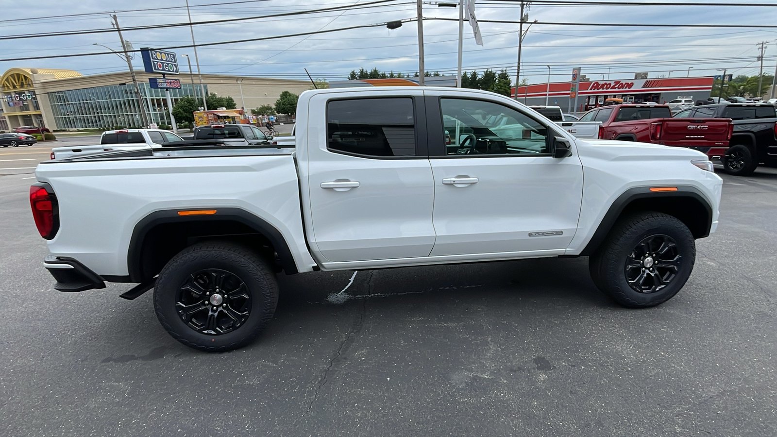 2024 GMC Canyon Elevation 7