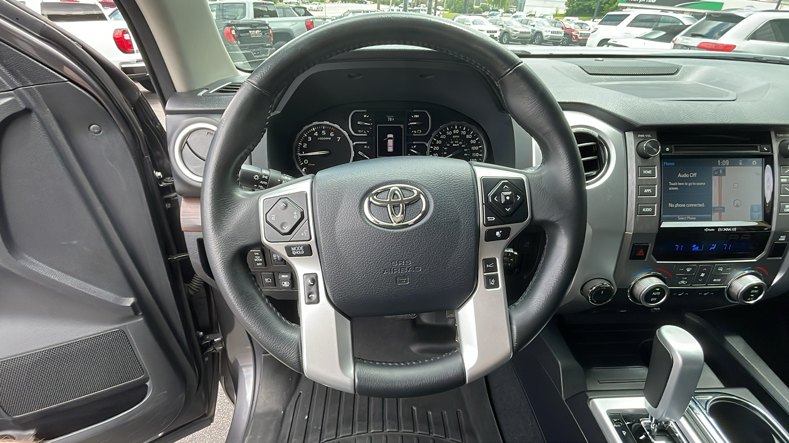 2018 Toyota Tundra SR5 17
