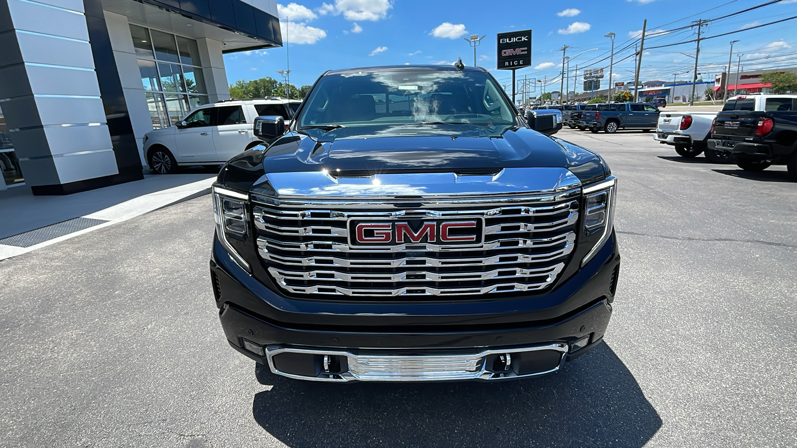 2024 GMC Sierra 1500 Denali 10