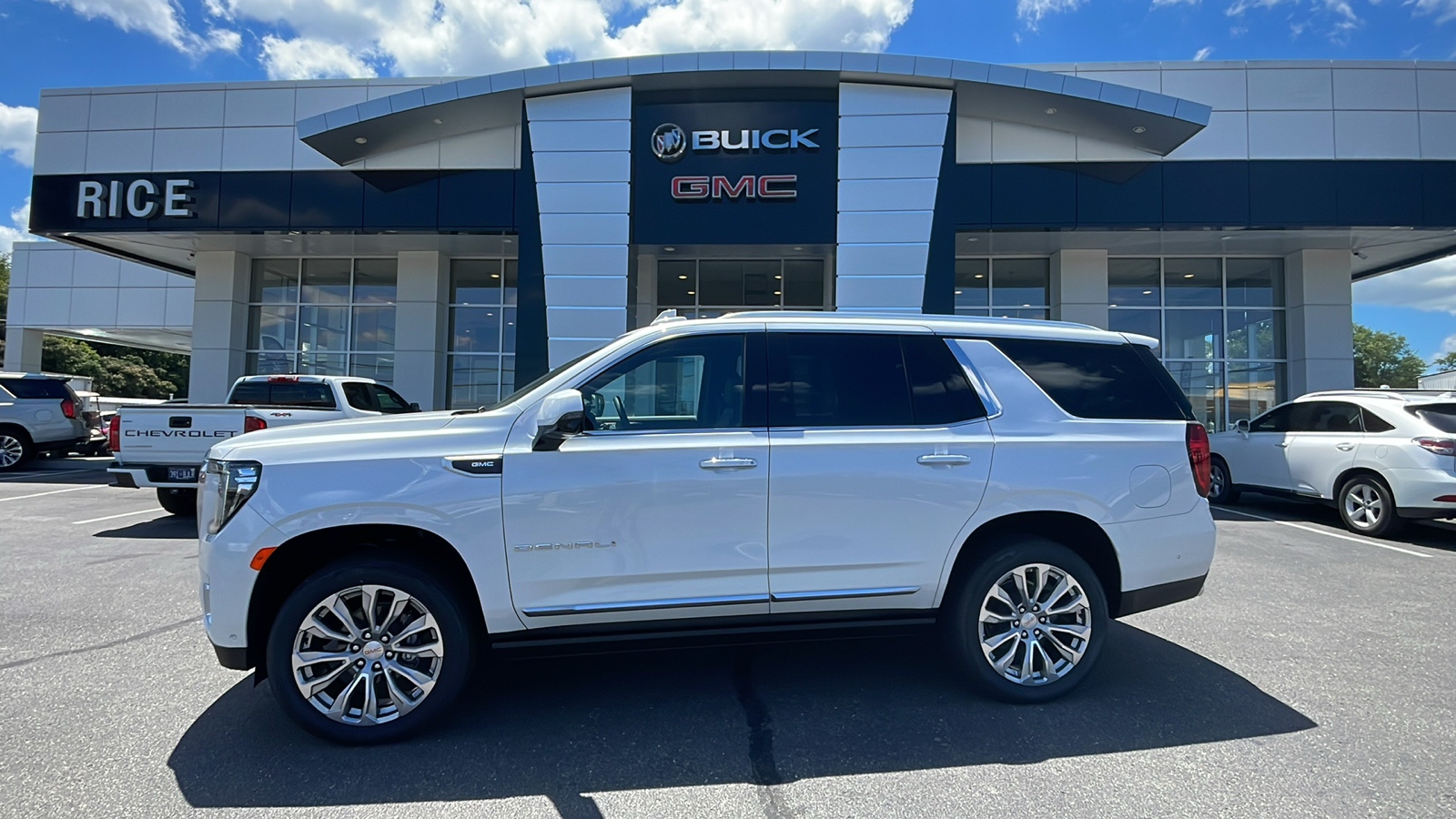 2024 GMC Yukon Denali 1