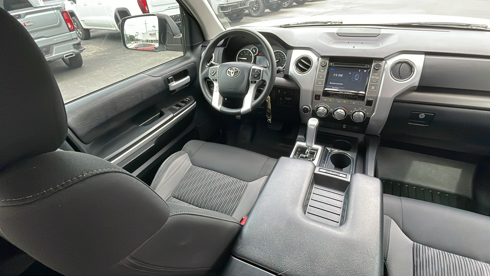 2017 Toyota Tundra SR5 27