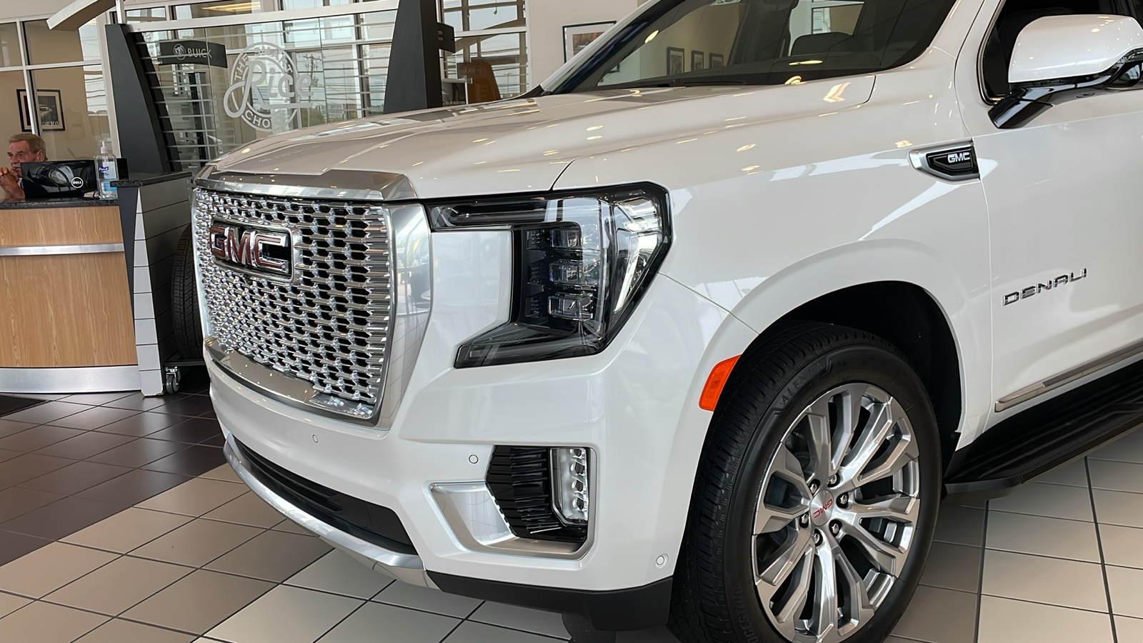 2024 GMC Yukon Denali 2