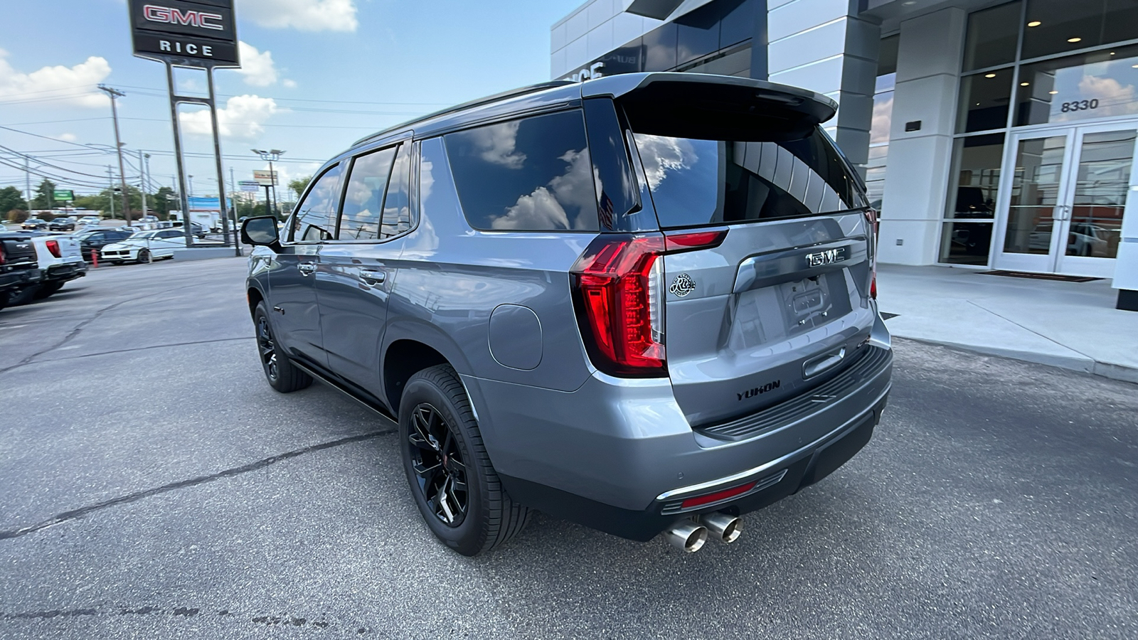 2022 GMC Yukon AT4 3