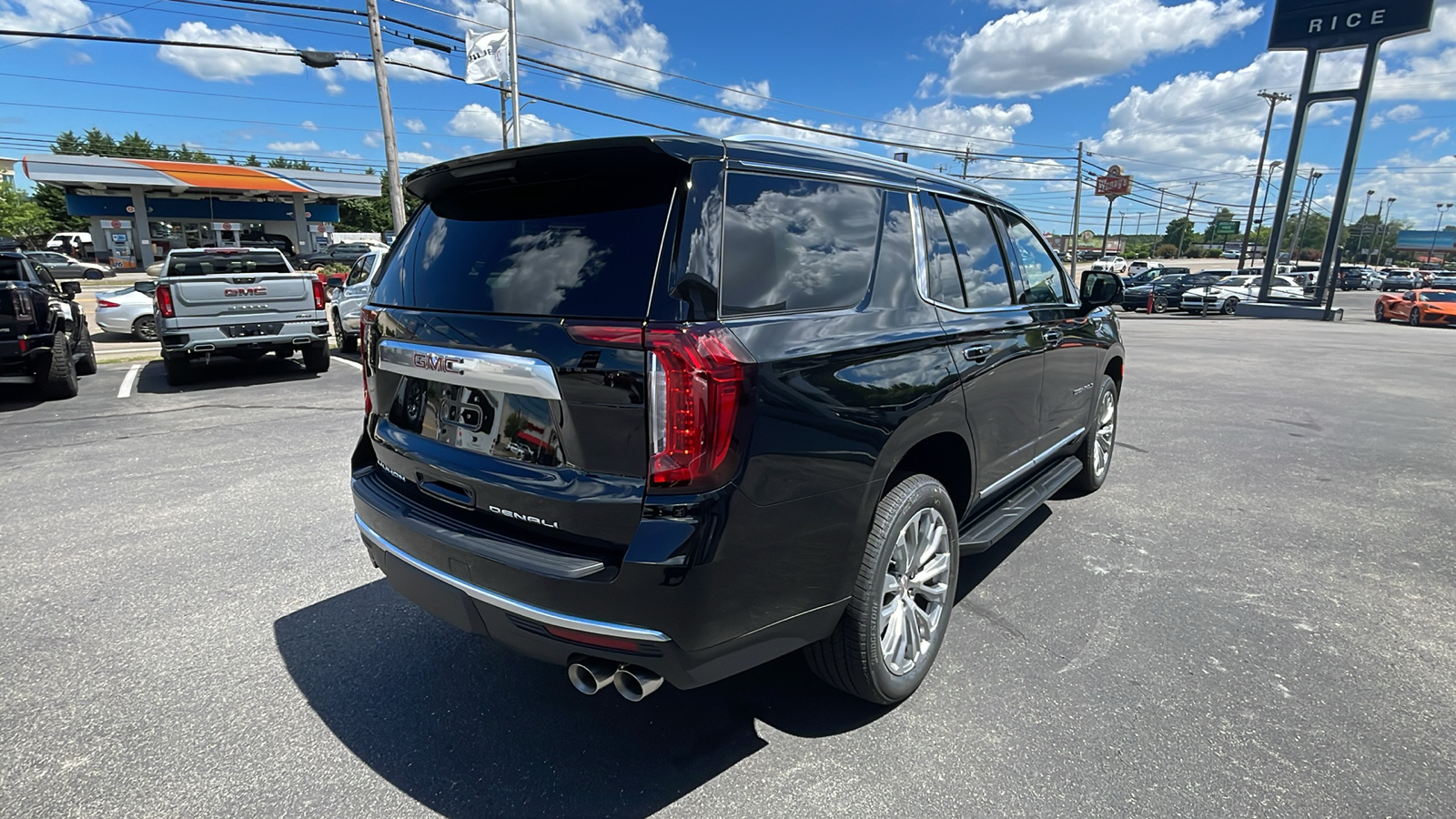 2024 GMC Yukon Denali 6