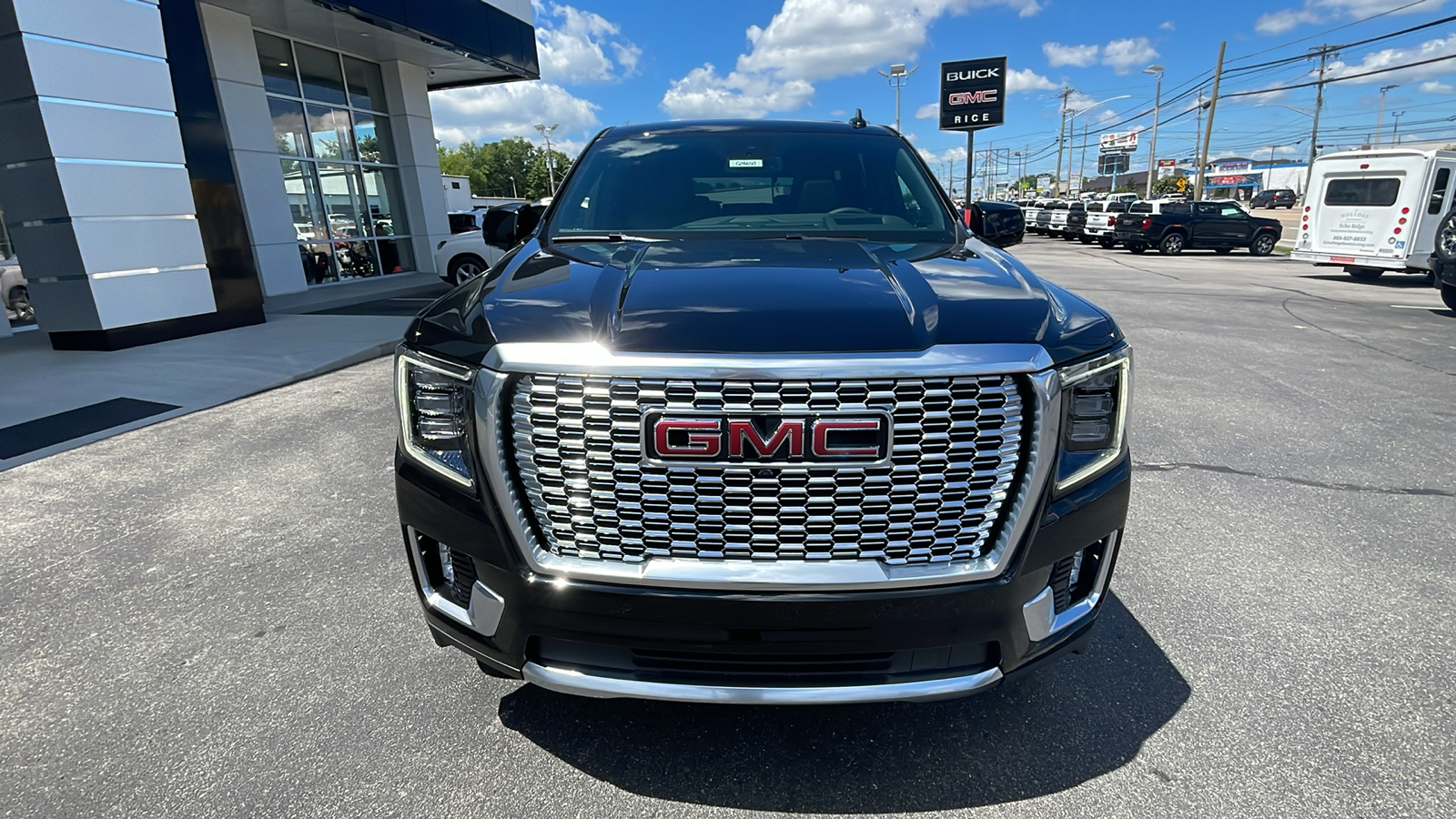 2024 GMC Yukon Denali 9