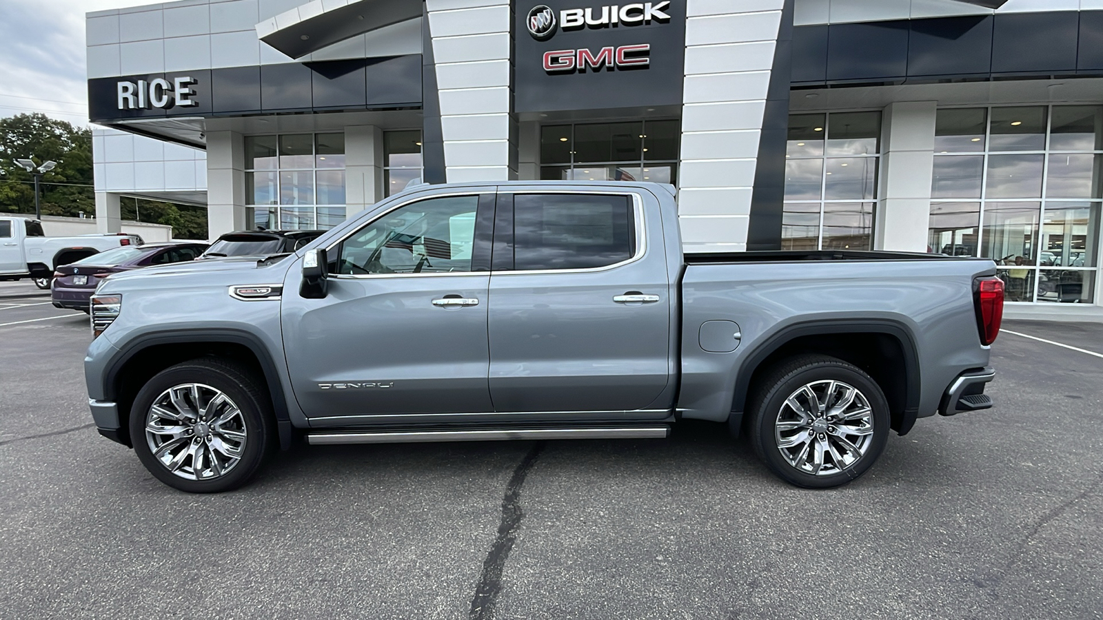 2024 GMC Sierra 1500 Denali 2