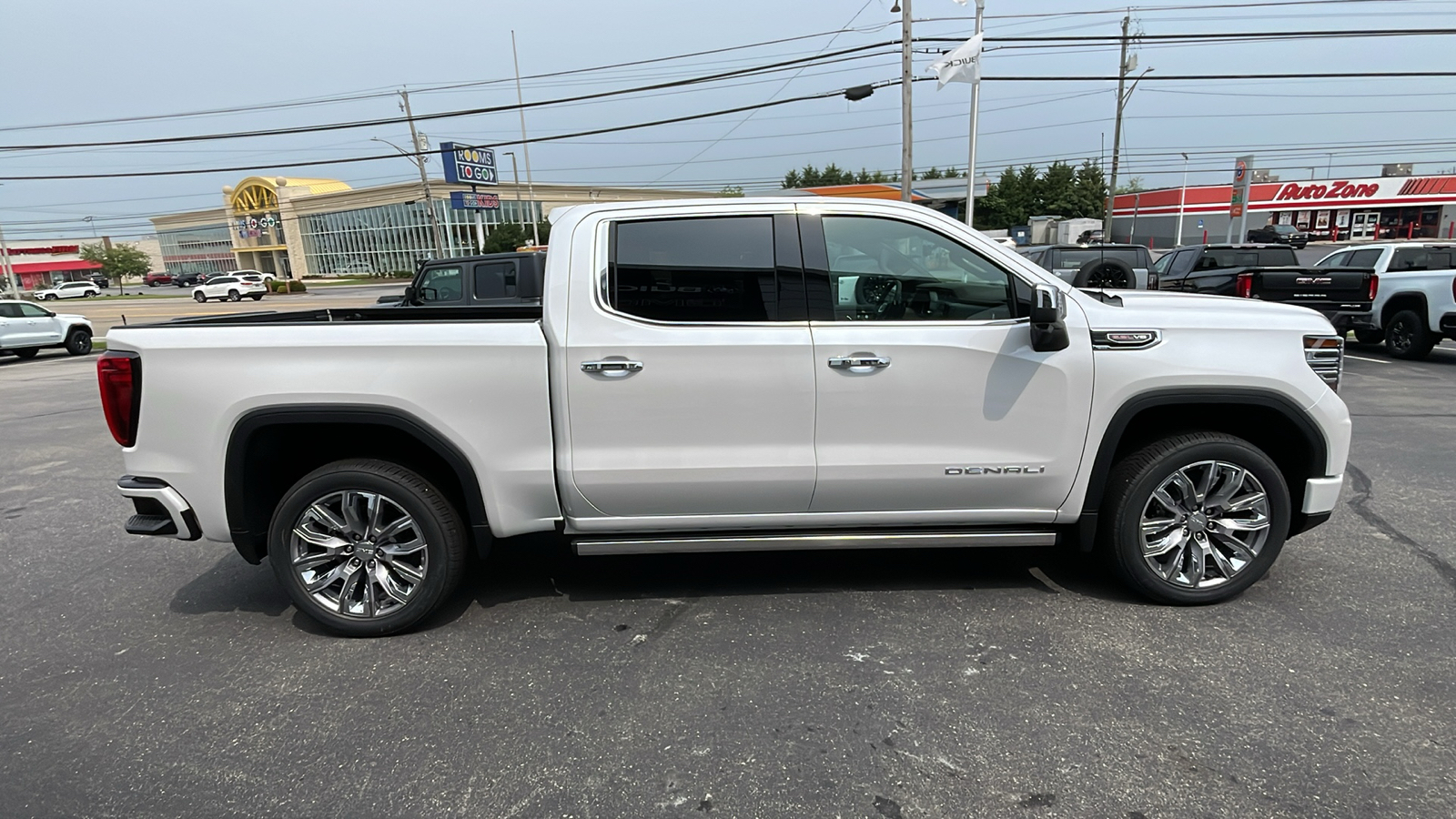 2024 GMC Sierra 1500 Denali 8