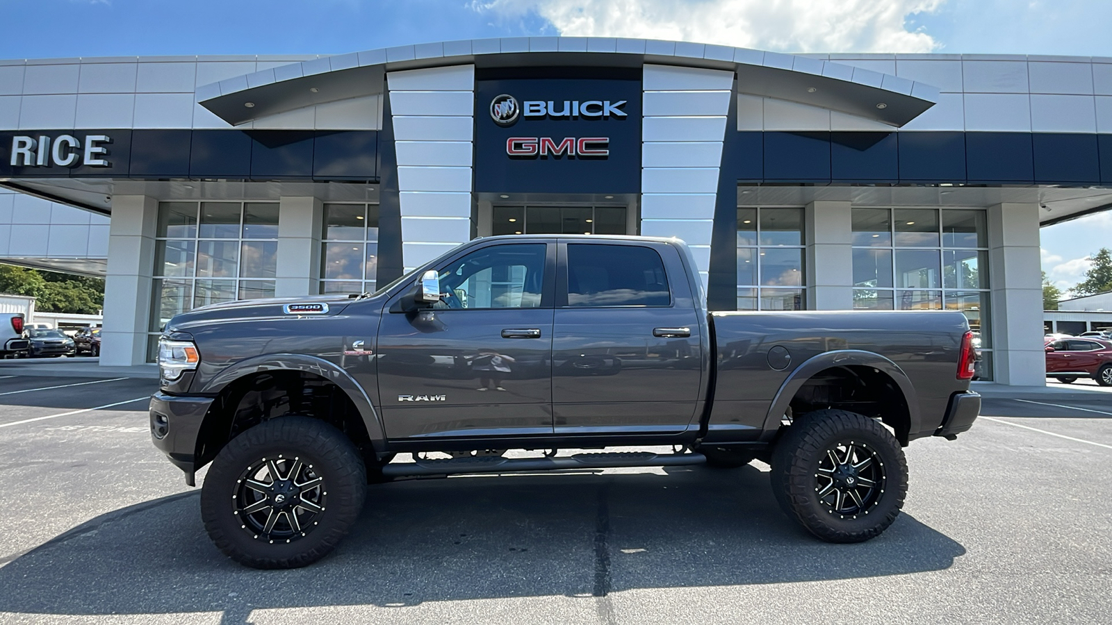 2022 Ram 3500 Laramie 1