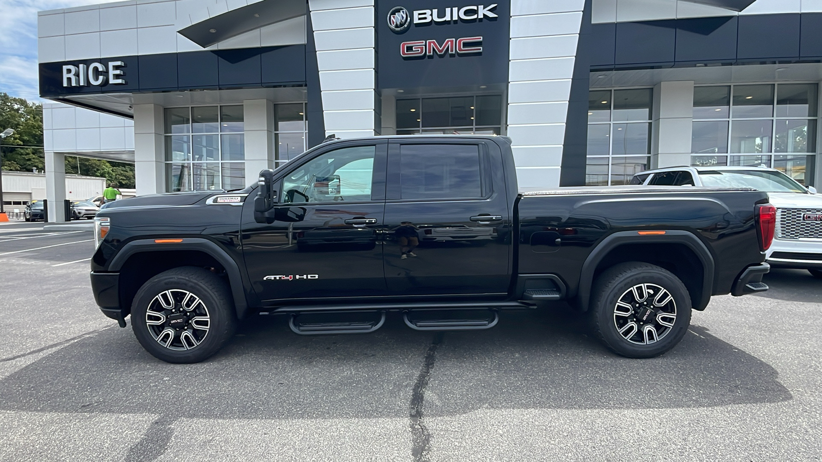 2021 GMC Sierra 2500HD AT4 2