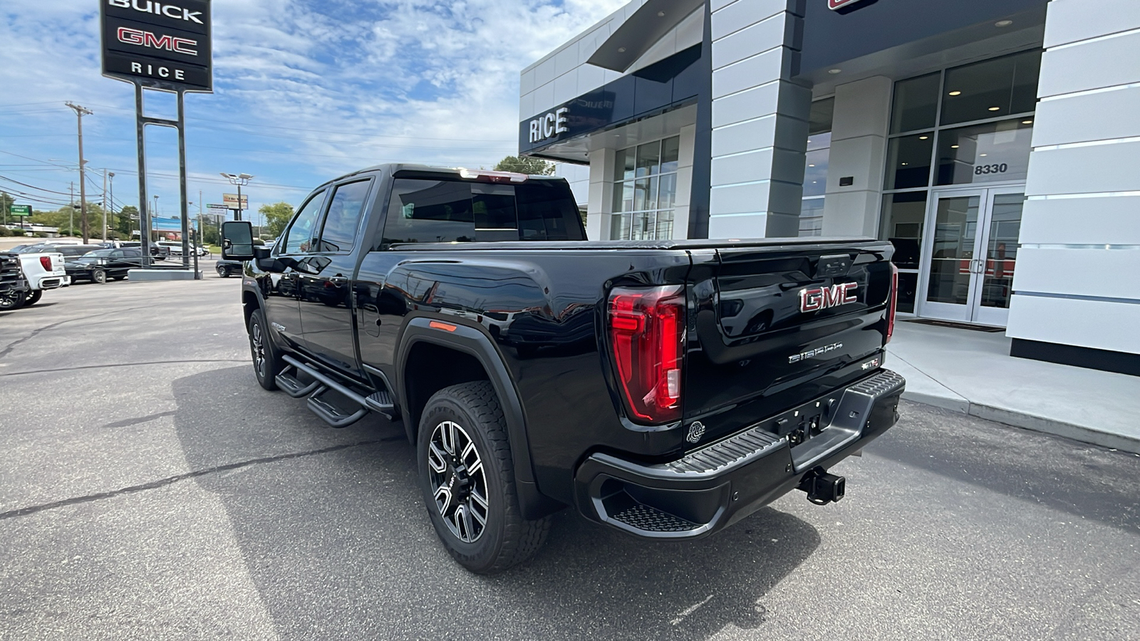 2021 GMC Sierra 2500HD AT4 3