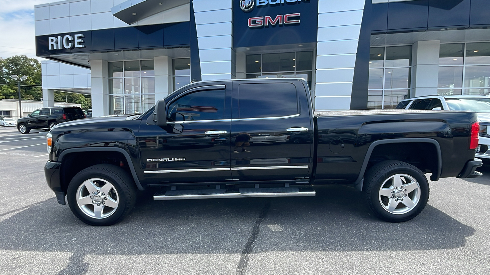 2015 GMC Sierra 2500HD Denali 2