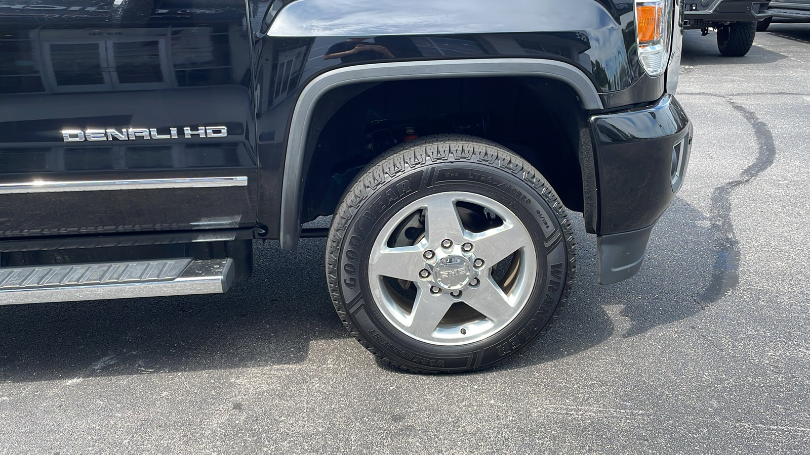 2015 GMC Sierra 2500HD Denali 8