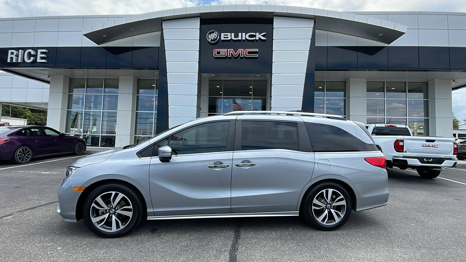 2021 Honda Odyssey Touring 1