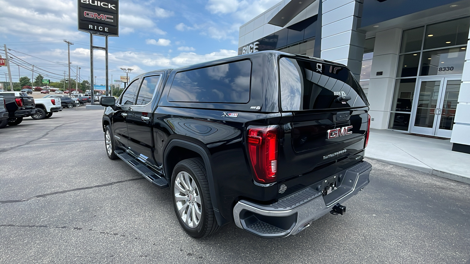 2022 GMC Sierra 1500 SLT 3