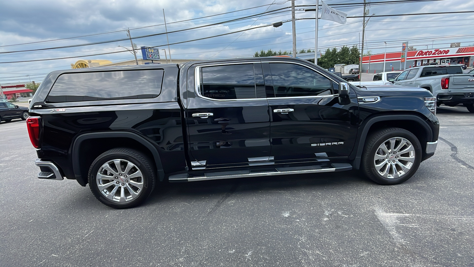 2022 GMC Sierra 1500 SLT 8