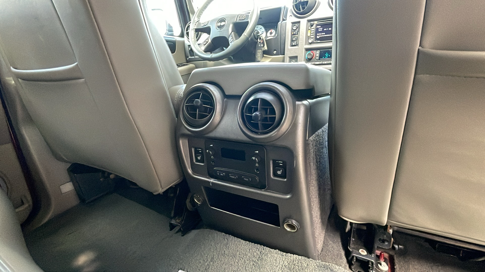 2004 Hummer H2 Base 30