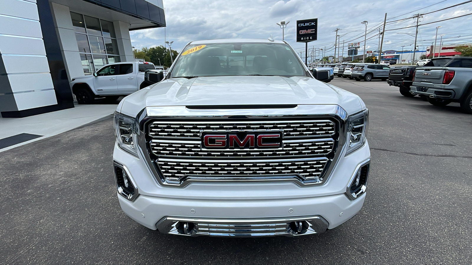 2019 GMC Sierra 1500 Denali 8