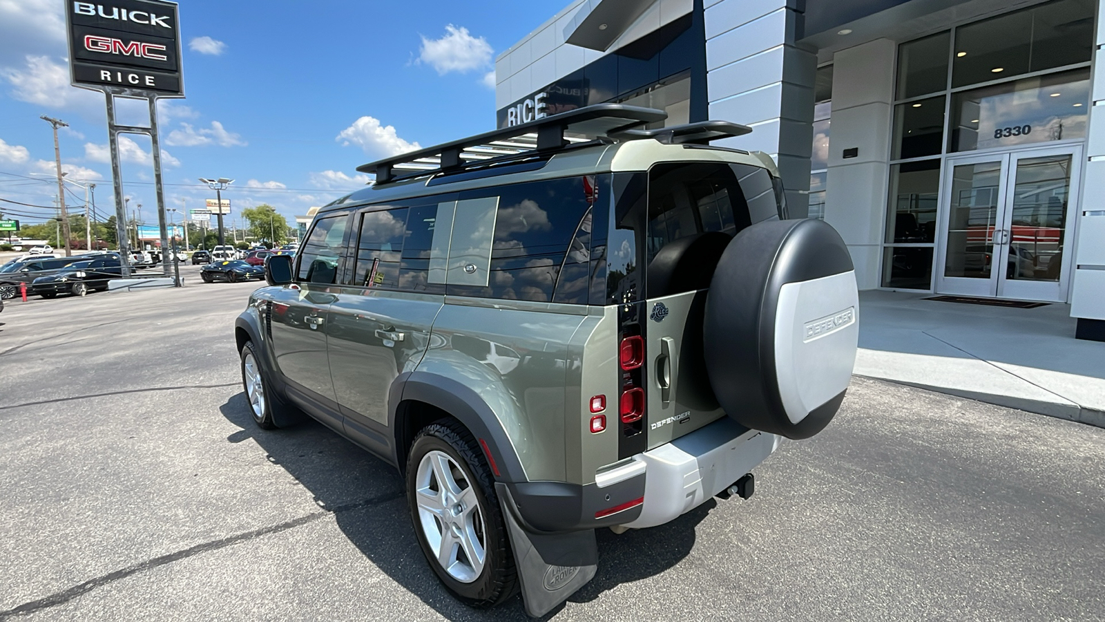 2022 Land Rover Defender 110 SE 3