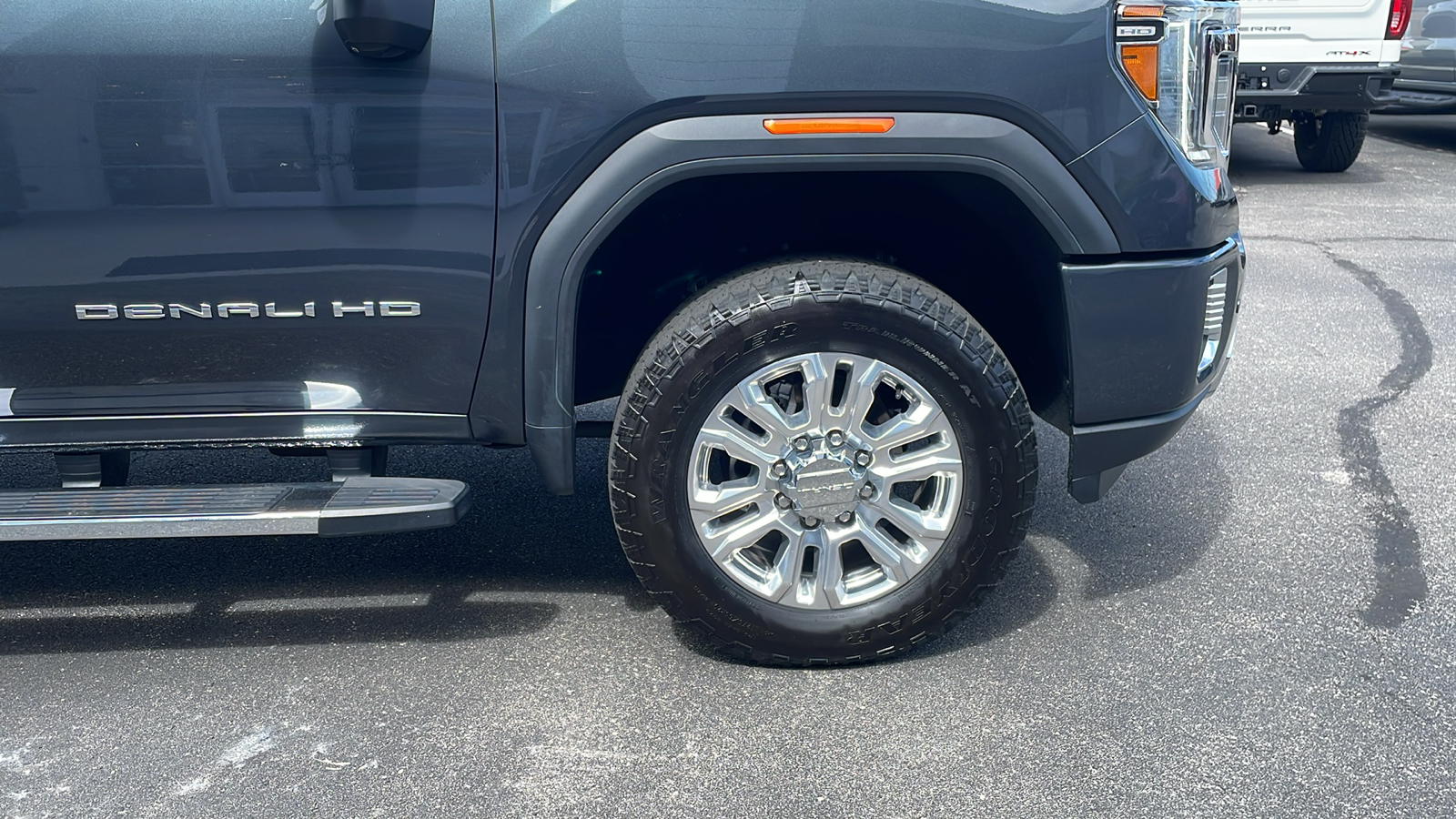 2021 GMC Sierra 2500HD Denali 9