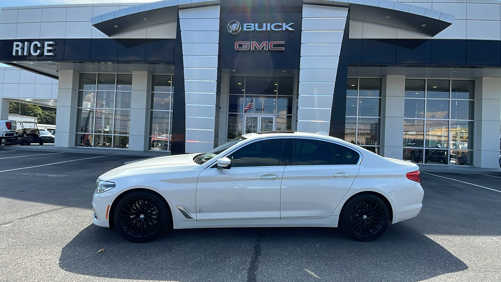 2018 BMW 5 Series 540i xDrive 1