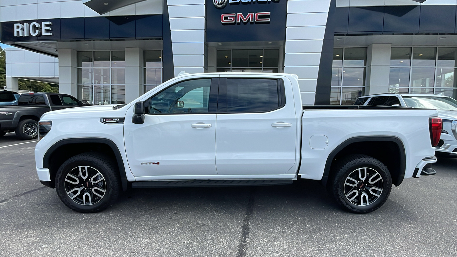 2024 GMC Sierra 1500 AT4 2