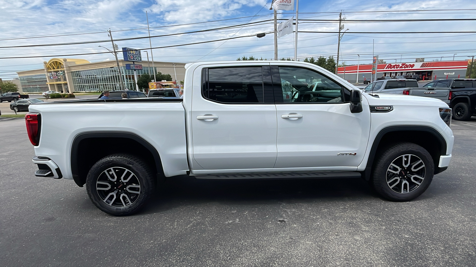 2024 GMC Sierra 1500 AT4 8