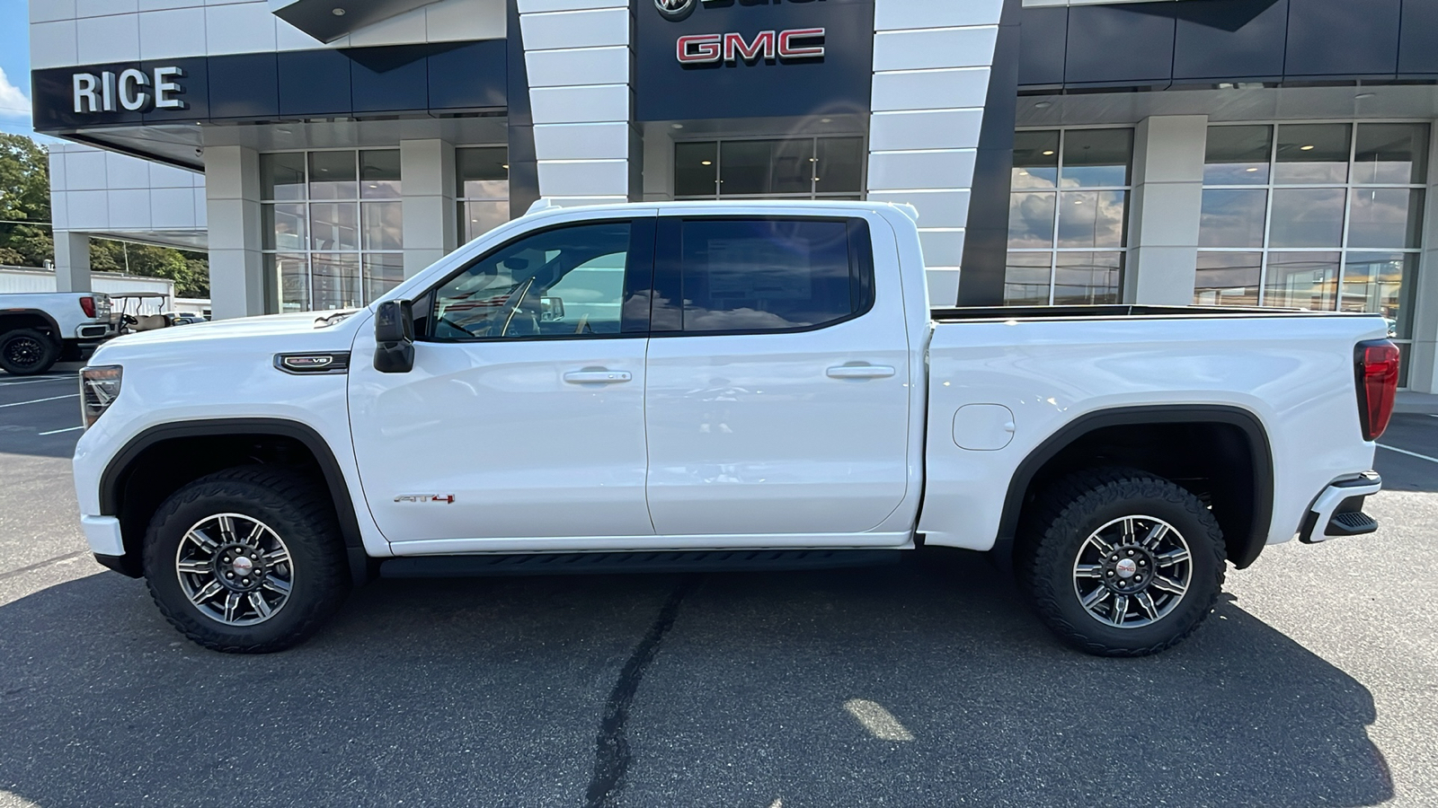 2024 GMC Sierra 1500 AT4 2