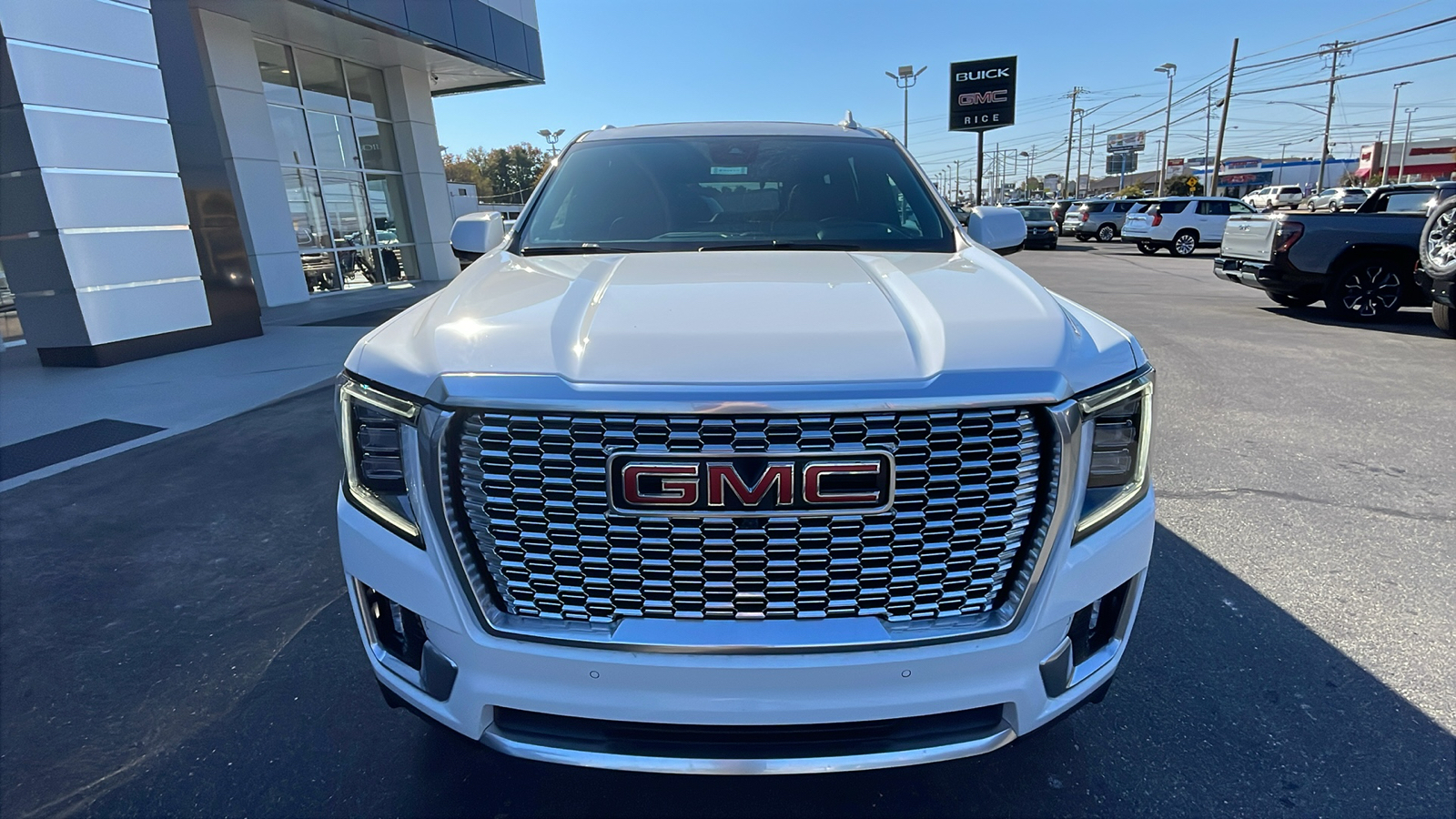 2024 GMC Yukon Denali 9