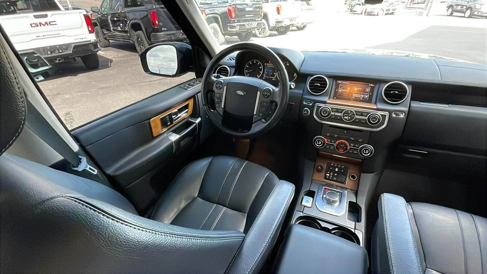 2016 Land Rover LR4 HSE 26