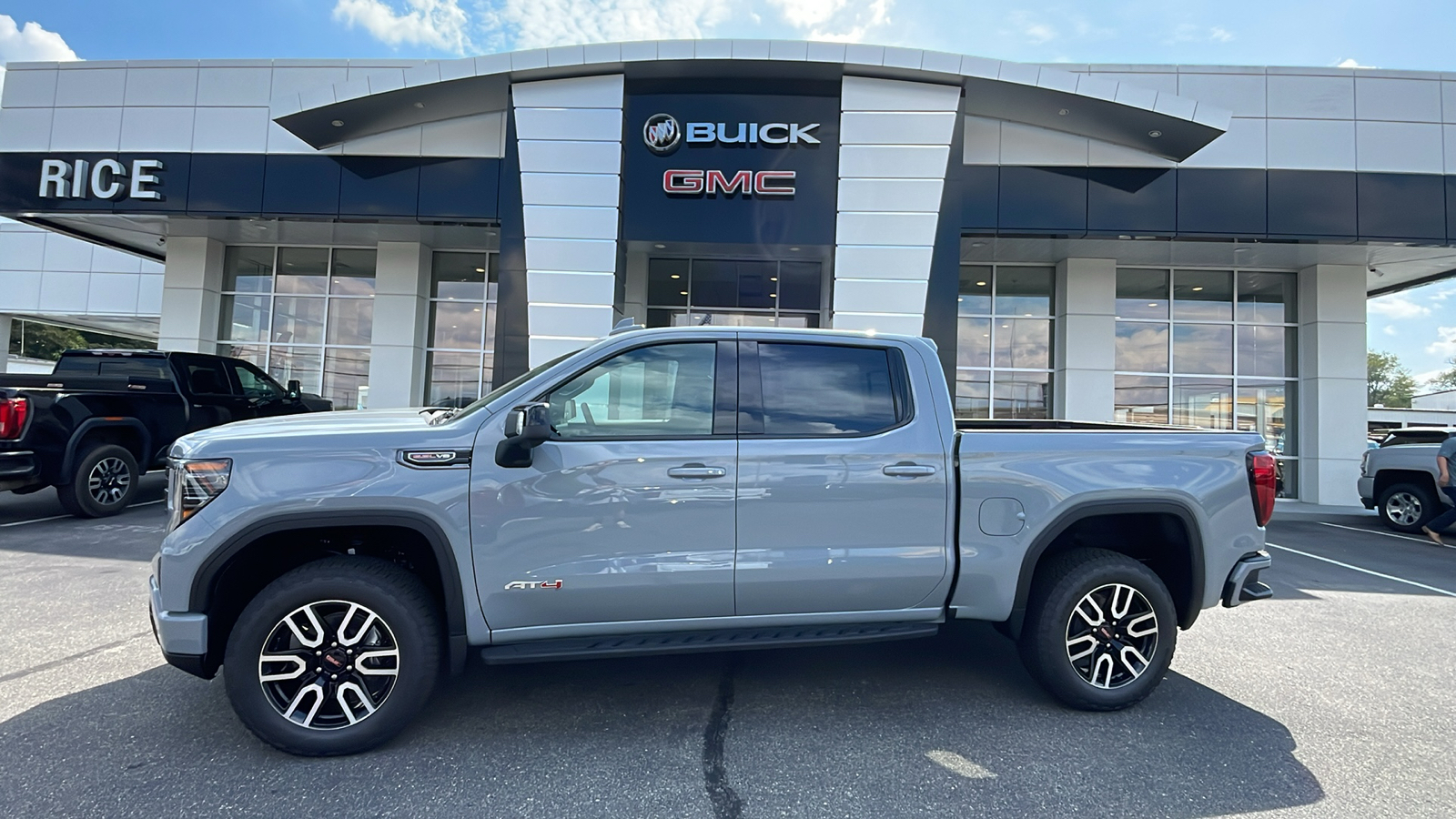 2024 GMC Sierra 1500 AT4 1