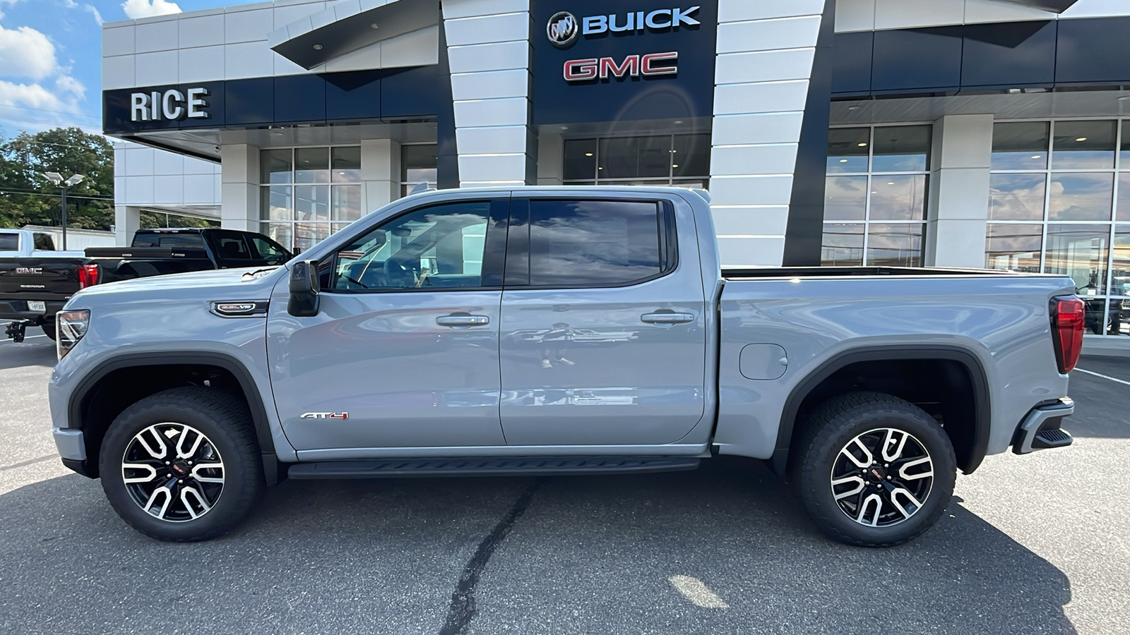 2024 GMC Sierra 1500 AT4 2